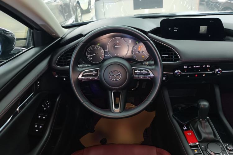 Used Mazda 3 Axela 2022 2.0L Automatic Premium Black Obsidian Edition Steering Wheel