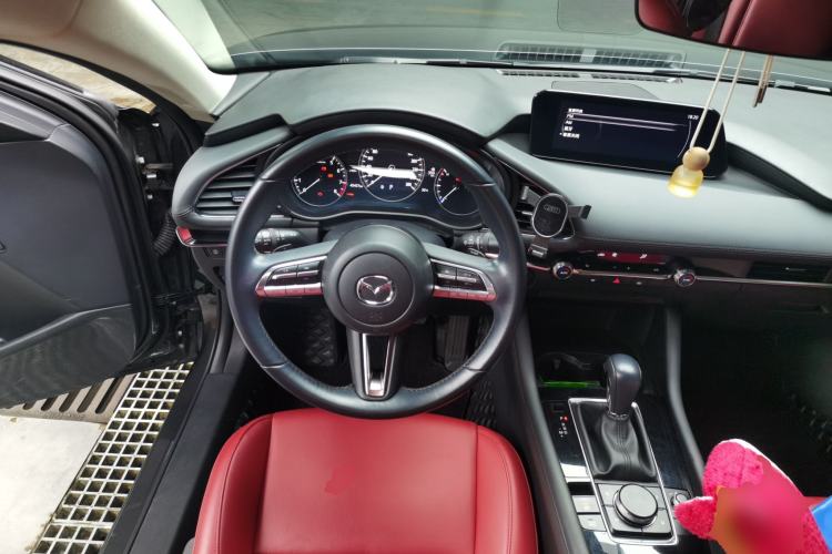 Used Mazda 3 Axela 2022 2.0L Automatic ZhiXuan Edition Steering Wheel