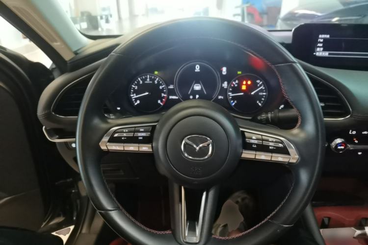 Used Mazda 3 Axela 2022 2.0L Automatic Premium Black Obsidian Edition Steering Wheel