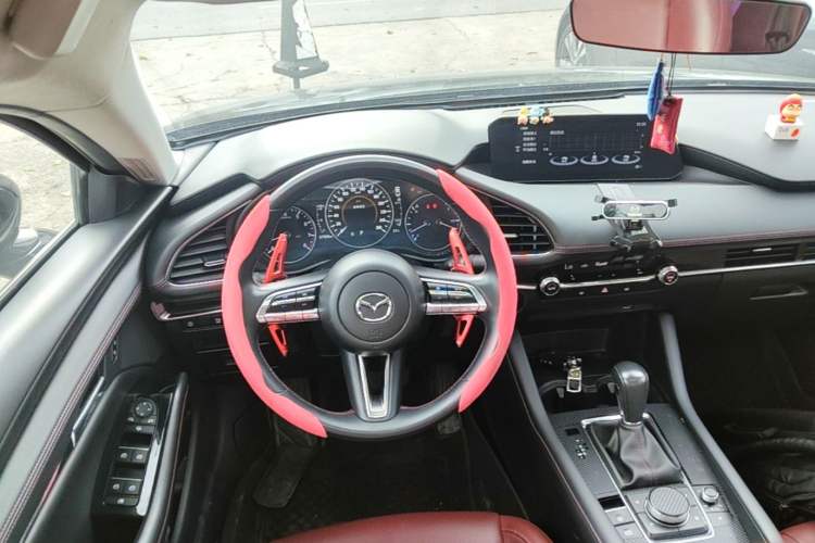 Used Mazda 3 Axela 2022 2.0L Automatic Premium Black Obsidian Edition Steering Wheel