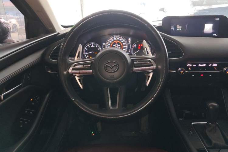 Used Mazda 3 Axela 2022 2.0L Automatic Premium Black Obsidian Edition Steering Wheel