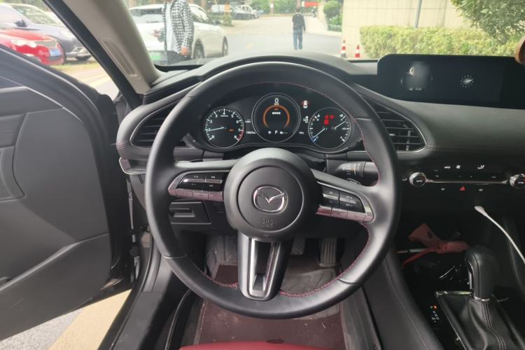 Used Mazda 3 Axela 2022 2.0L Automatic Premium Black Obsidian Edition Steering Wheel