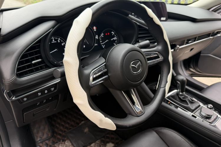 Used Mazda 3 Axela 2022 2.0L Automatic Zhiyao Edition Steering Wheel