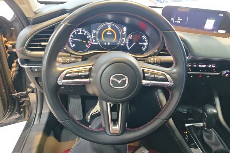 Used Mazda 3 Axela 2022 2.0L Automatic Premium Black Obsidian Edition Steering Wheel