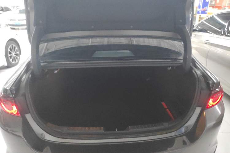 Used Mazda 3 Axela 2022 2.0L Automatic Zhiqing Edition Trunk