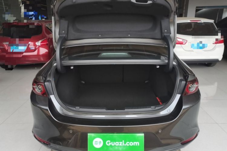Used Mazda 3 Axela 2022 2.0L Automatic Zhi Rui Edition Trunk