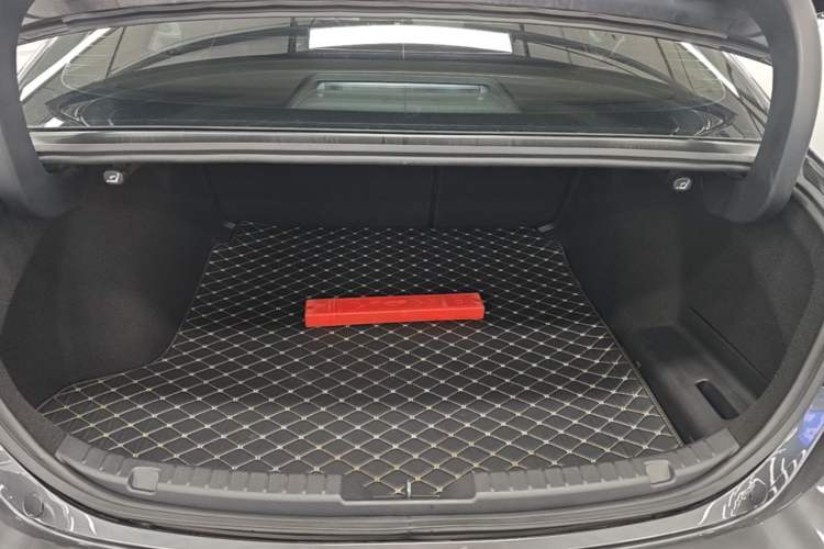 Used Mazda 3 Axela 2022 2.0L Automatic Zhiqing Edition Trunk