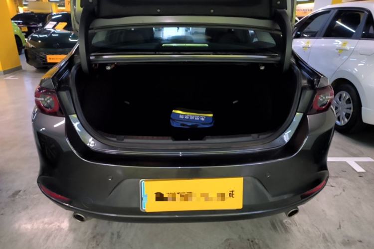Used Mazda 3 Axela 2022 2.0L Automatic Zhiyao Edition Trunk