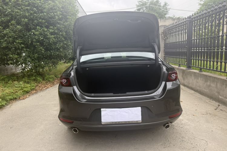 Used Mazda 3 Axela 2022 2.0L Automatic Zhiyao Edition Trunk