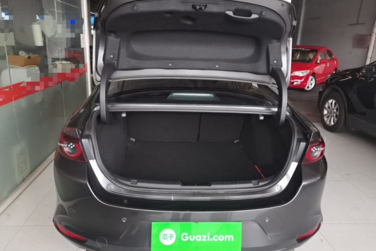 Used Mazda 3 Axela 2022 2.0L Automatic Zhi Rui Edition Trunk