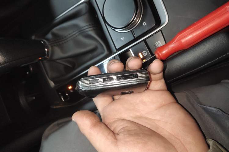 Used Mazda 3 Axela 2022 2.0L Automatic Zhiqing Edition Vehicle Key