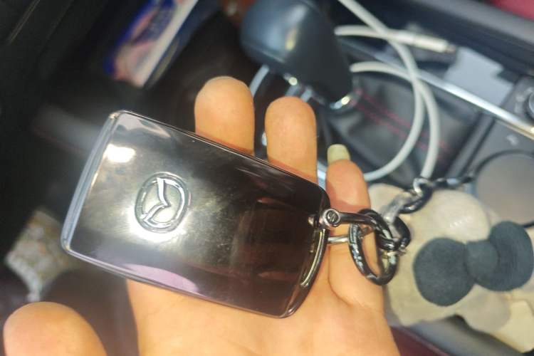 Used Mazda 3 Axela 2022 2.0L Automatic Zhi Rui Edition Vehicle Key