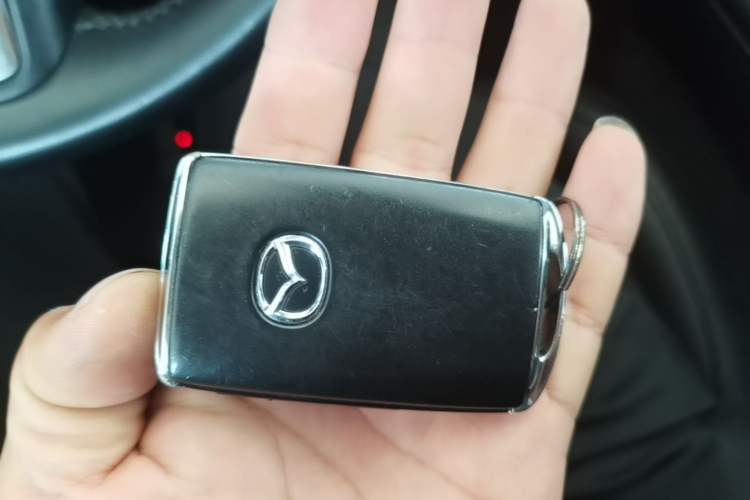 Used Mazda 3 Axela 2022 2.0L Automatic Zhi Rui Edition Vehicle Key