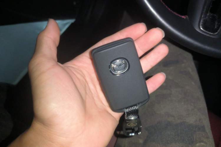 Used Mazda 3 Axela 2022 2.0L Automatic Premium Black Obsidian Edition Vehicle Key