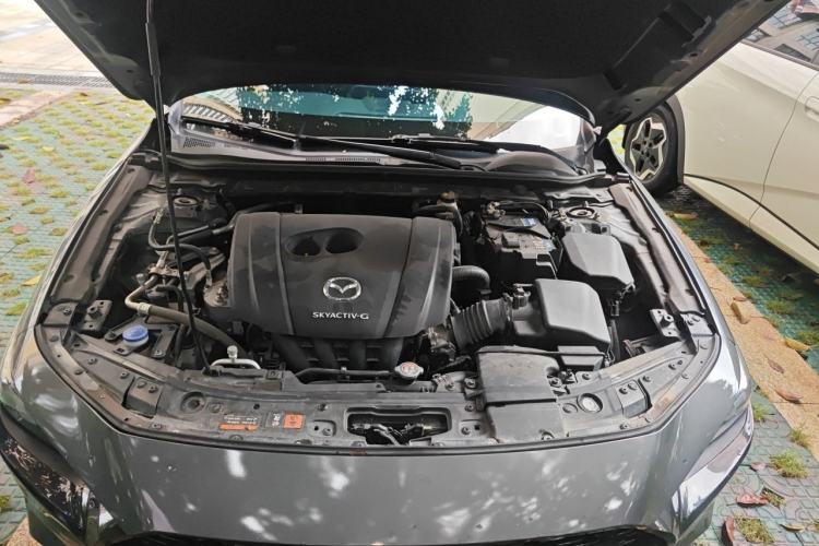 Used Mazda 3 Axela 2022 2.0L Automatic ZhiZun Edition Engine Bay