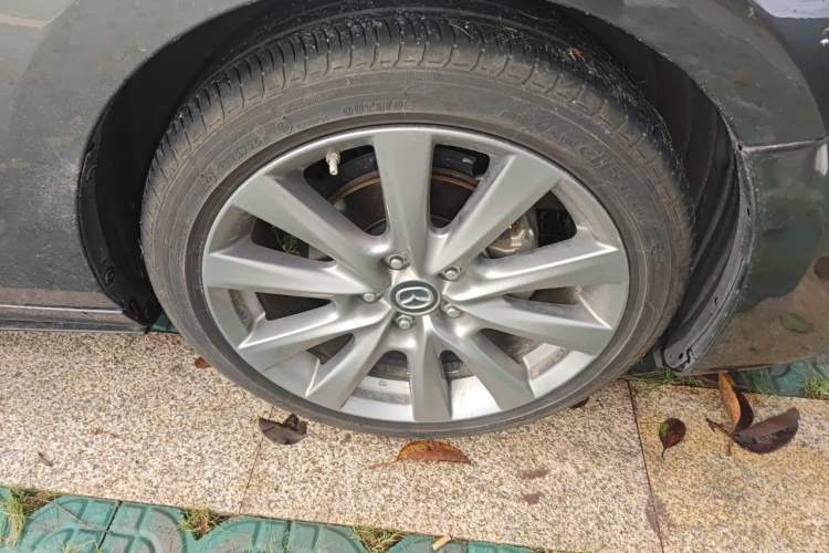 Used Mazda 3 Axela 2022 2.0L Automatic ZhiZun Edition Right Front Wheel Hub