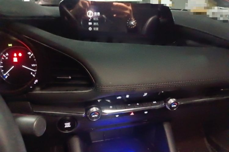 Used Mazda 3 Axela 2022 2.0L Automatic Zhiya Edition Audio And AC Panel
