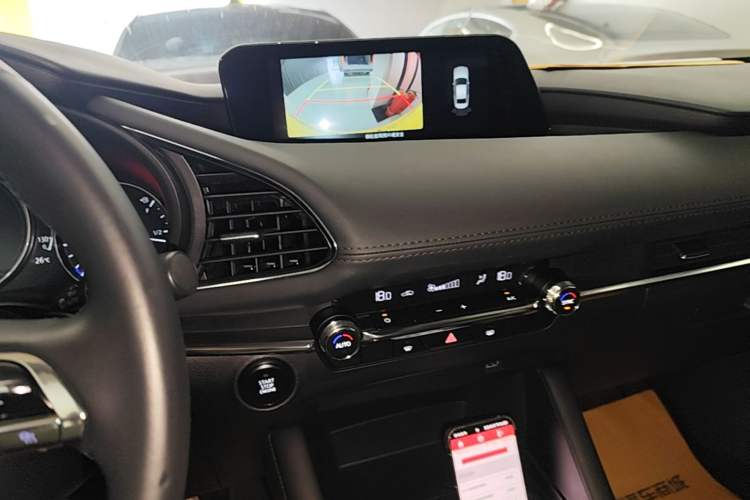Used Mazda 3 Axela 2022 2.0L Automatic Zhiya Edition Audio And AC Panel