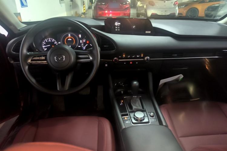 Used Mazda 3 Axela 2022 2.0L Automatic Zhiqing Edition Center Console