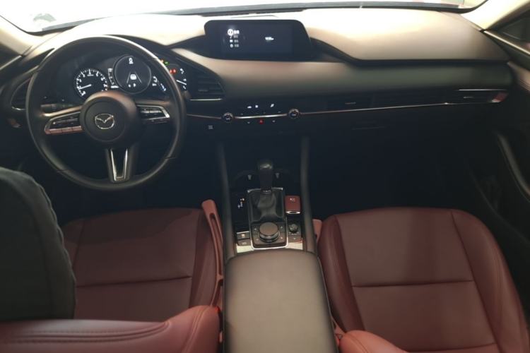 Used Mazda 3 Axela 2022 2.0L Automatic ZhiXuan Edition Center Console