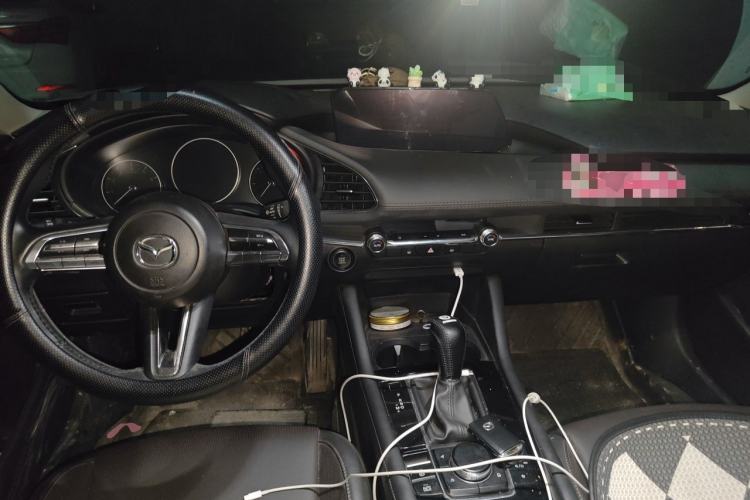 Used Mazda 3 Axela 2022 2.0L Automatic Zhiya Edition Center Console