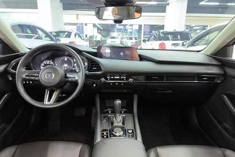 Used Mazda 3 Axela 2022 2.0L Automatic Zhiya Edition Center Console