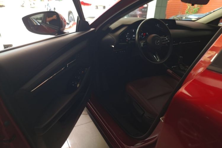 Used Mazda 3 Axela 2022 2.0L Automatic ZhiXuan Edition Driver Seat