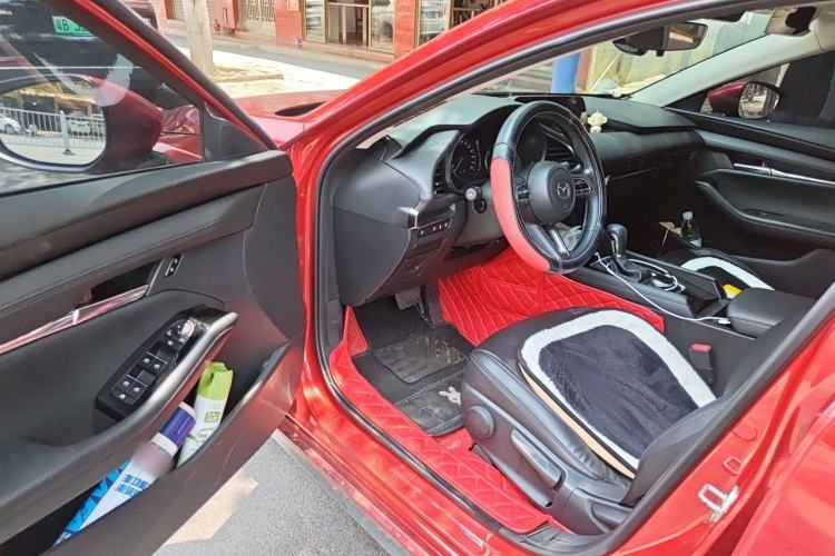 Used Mazda 3 Axela 2022 2.0L Automatic Zhiya Edition Driver Seat
