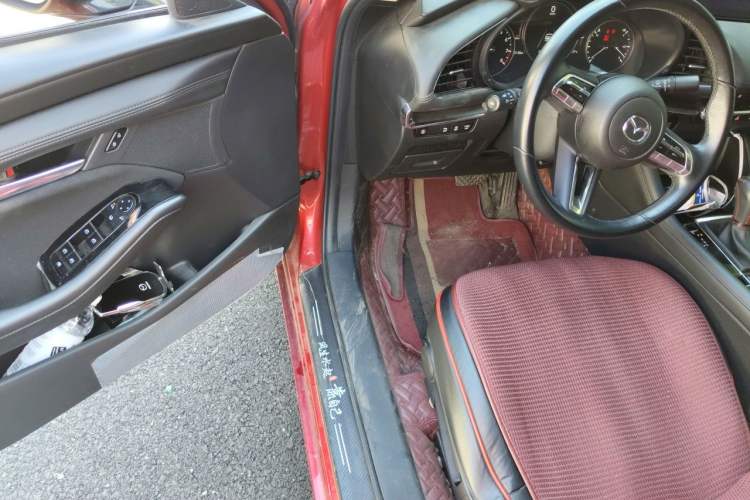 Used Mazda 3 Axela 2022 2.0L Automatic ZhiXuan Edition Driver Seat