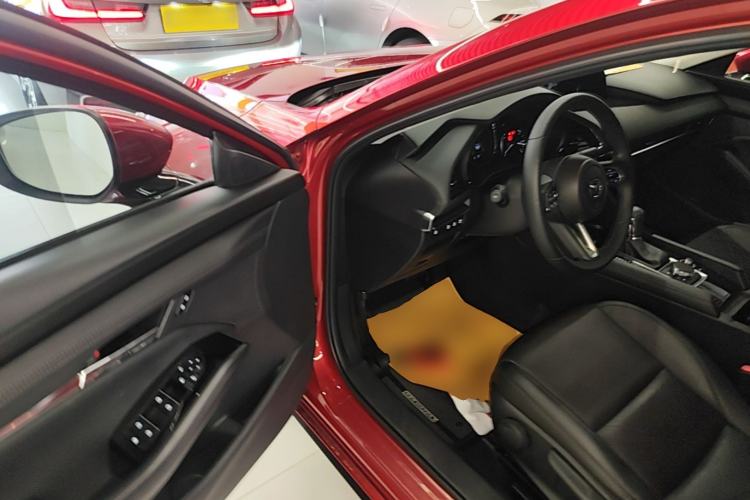 Used Mazda 3 Axela 2022 2.0L Automatic Zhiya Edition Driver Seat