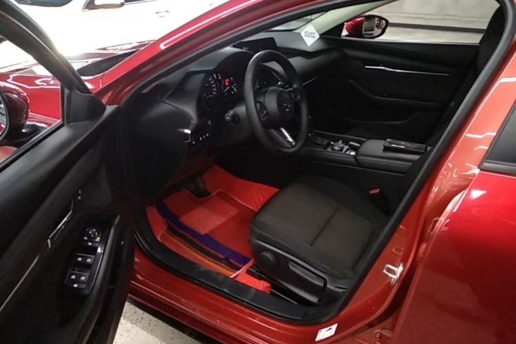 Used Mazda 3 Axela 2022 2.0L Automatic ZhiXuan Edition Driver Seat