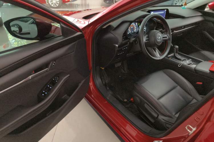 Used Mazda 3 Axela 2022 2.0L Automatic Zhiqing Edition Driver Seat