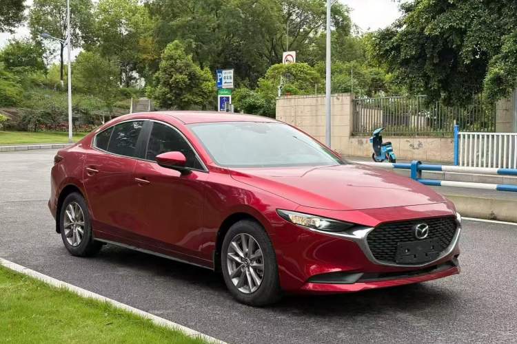 Used Mazda 3 Axela 2022 2.0L Automatic Zhiqing Edition Front Right 45 Deg
