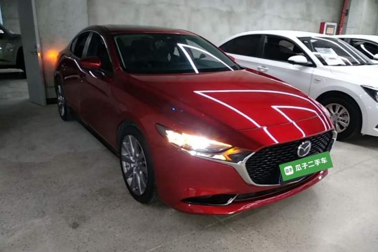 Used Mazda 3 Axela 2022 2.0L Automatic ZhiXuan Edition Front Right 45 Deg