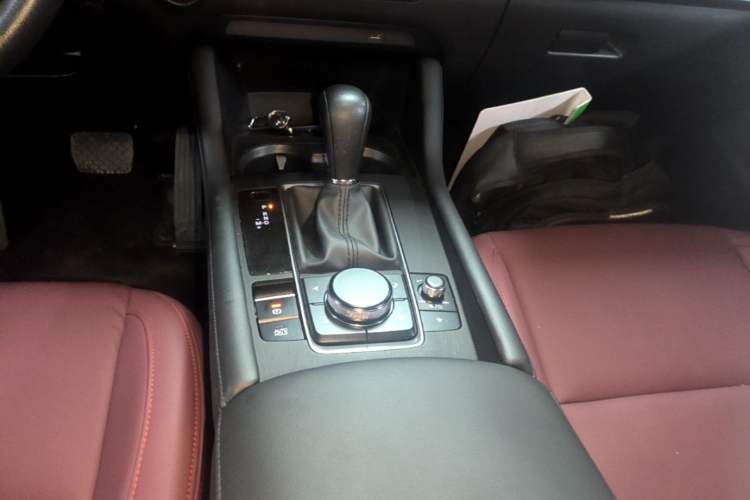 Used Mazda 3 Axela 2022 2.0L Automatic Zhiqing Edition Gear Lever