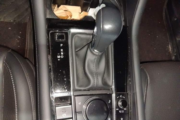 Used Mazda 3 Axela 2022 2.0L Automatic Zhiya Edition Gear Lever