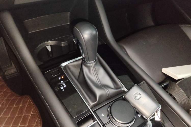 Used Mazda 3 Axela 2022 2.0L Automatic Zhiya Edition Gear Lever