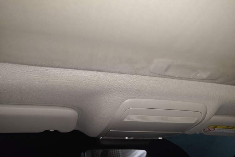 Used Mazda 3 Axela 2022 2.0L Automatic Zhiya Edition Headliner