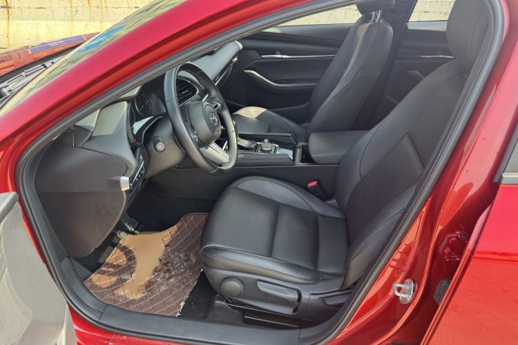Used Mazda 3 Axela 2022 2.0L Automatic Zhiya Edition Interior 2