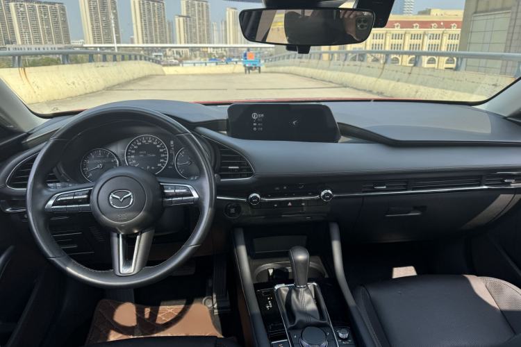 Used Mazda 3 Axela 2022 2.0L Automatic Zhiya Edition Interior 4