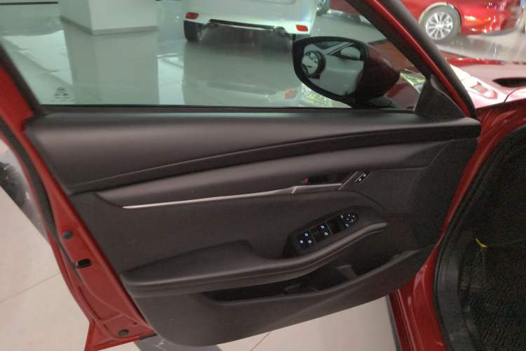 Used Mazda 3 Axela 2022 2.0L Automatic Zhiqing Edition Left Front Door Interior