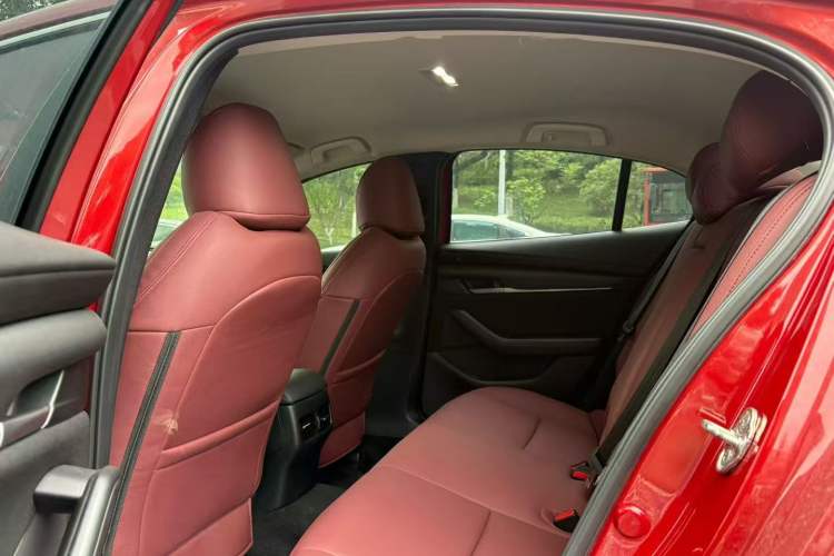 Used Mazda 3 Axela 2022 2.0L Automatic Zhiqing Edition Left Rear Seat