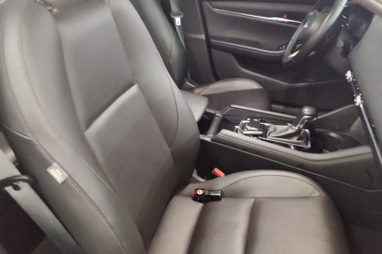 Used Mazda 3 Axela 2022 2.0L Automatic Zhiya Edition Right Front Seat