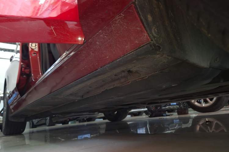Used Mazda 3 Axela 2022 2.0L Automatic ZhiXuan Edition Right Side Sill