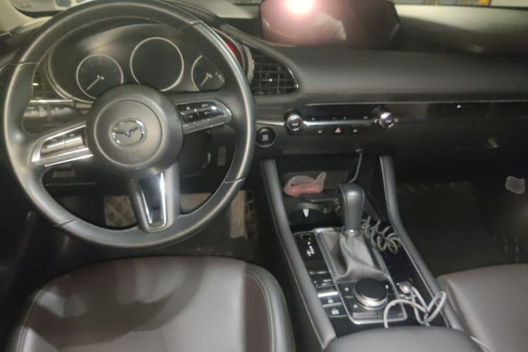 Used Mazda 3 Axela 2022 2.0L Automatic Zhiya Edition Center Console