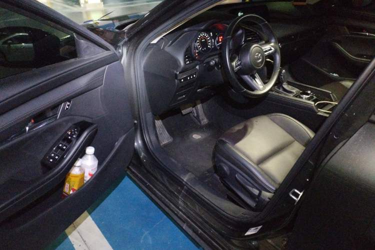 Used Mazda 3 Axela 2022 2.0L Automatic Zhiya Edition Driver Seat