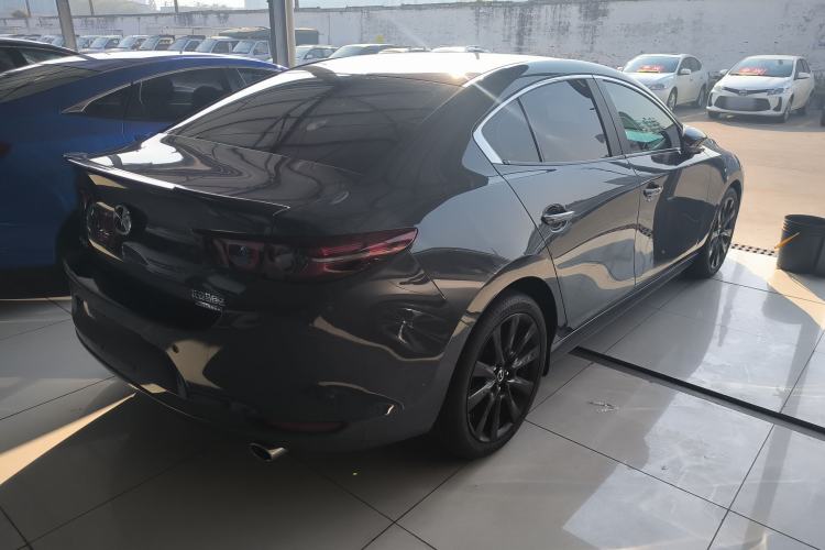 Used Mazda 3 Axela 2022 2.0L Automatic Zhi Rui Edition Exterior 5