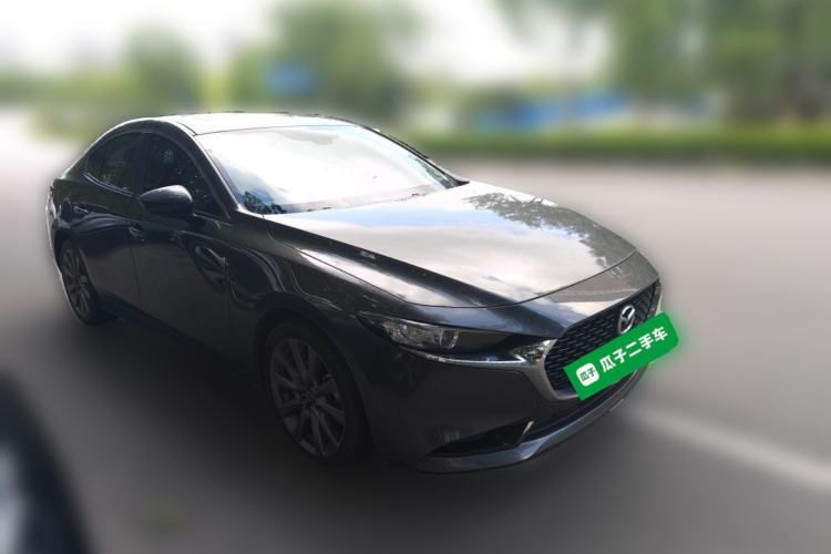 Used Mazda 3 Axela 2022 2.0L Automatic ZhiXuan Edition Front Right 45 Deg