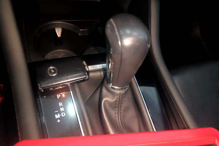 Used Mazda 3 Axela 2022 2.0L Automatic Zhiya Edition Gear Lever