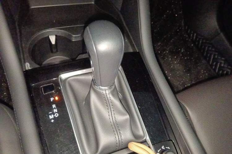 Used Mazda 3 Axela 2022 2.0L Automatic Zhiya Edition Gear Lever